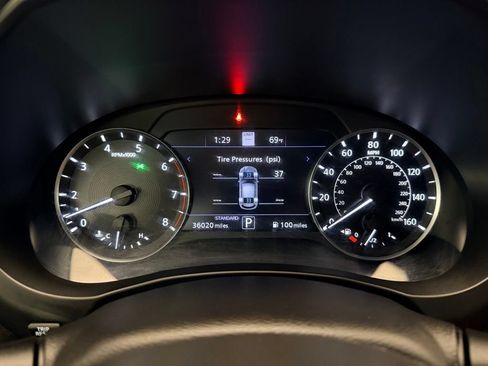 Used 2023 INFINITI QX50 Sport AWD/4WD image 16