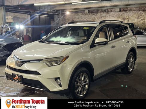 Used 2018 Toyota RAV4 Limited w/ Advanced Technology Package FWD image 4
