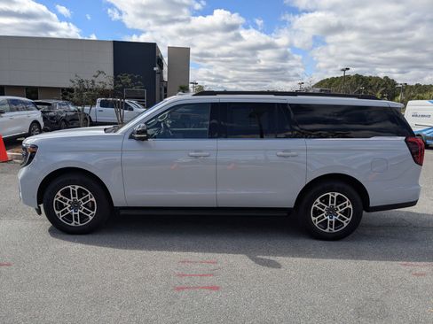 Certified 2025 Ford Expedition Max Active image 8