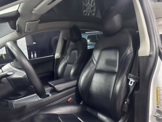 Used 2022 Tesla Model Y Long Range AWD/4WD image 11