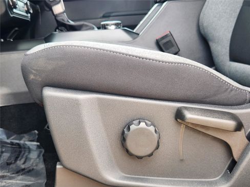 New 2025 Ford Bronco 4-Door AWD/4WD image 18