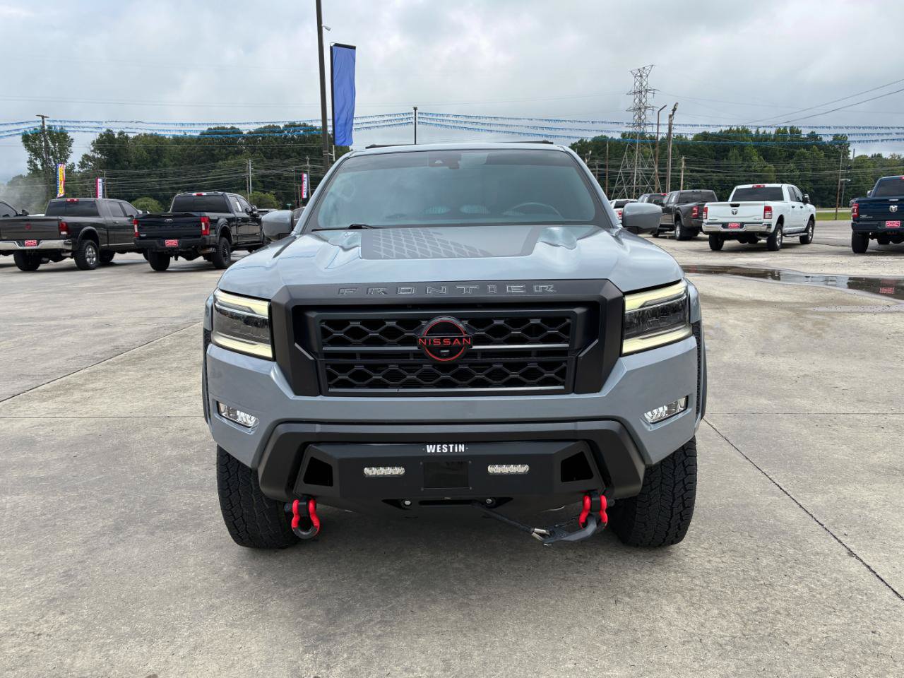 Used 2023 Nissan Frontier PRO-4X w/ Pro-4X Premium Package AWD/4WD image 3