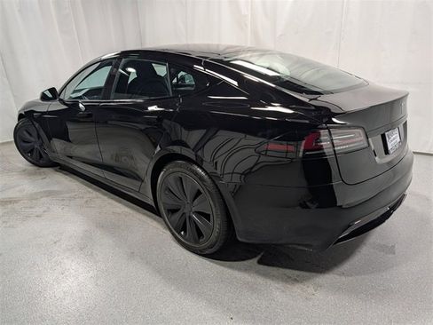 Used 2023 Tesla Model S Standard Range image 5