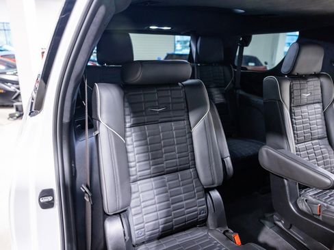 Used 2024 Cadillac Escalade V AWD/4WD image 32