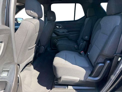Used 2023 Chevrolet Traverse LT AWD/4WD image 13