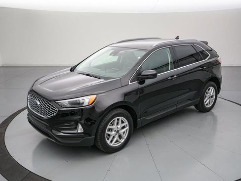 Certified 2023 Ford Edge SEL w/ Convenience Package AWD/4WD image 8