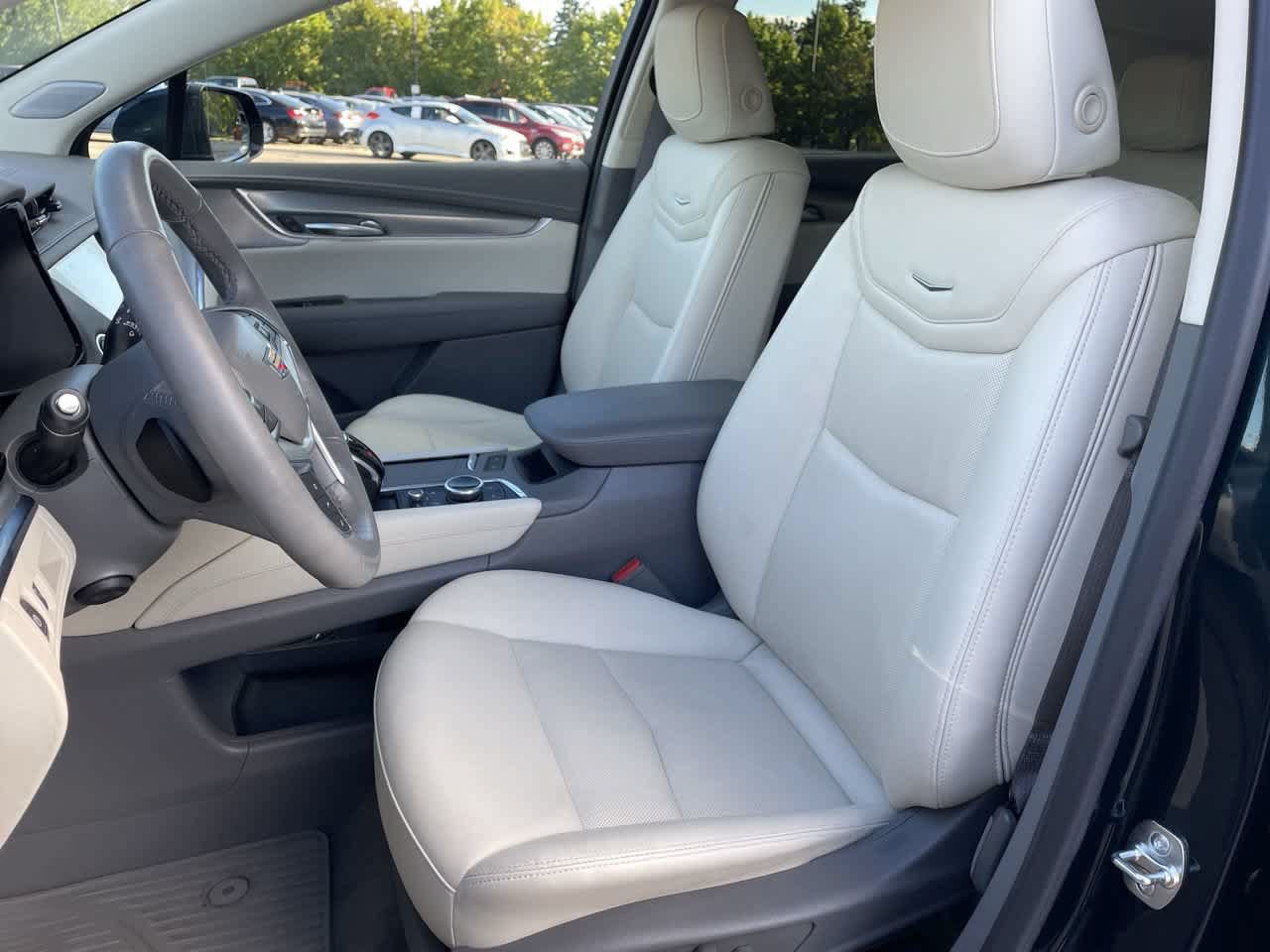 Used 2024 Cadillac XT5 Premium Luxury AWD/4WD image 12