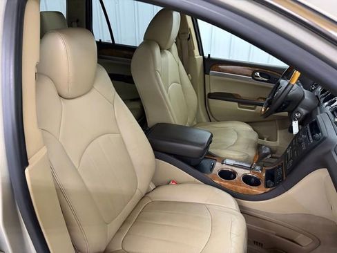 Used 2011 Buick Enclave CXL image 31