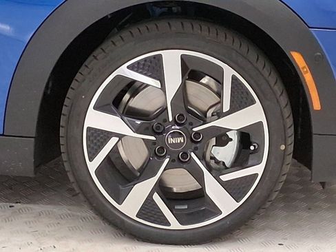 New 2026 MINI Cooper 2-Door Hardtop image 9