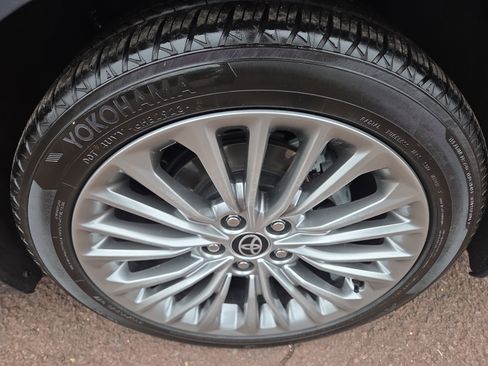 Certified 2022 Toyota Avalon Limited w/ Advanced Safety Package image 11