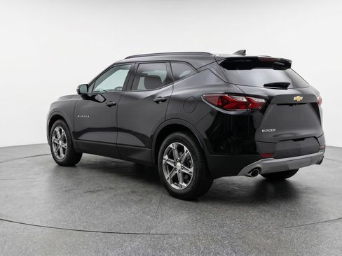 Used 2025 Chevrolet Blazer LT FWD image 6