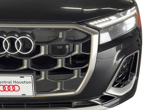 Certified 2025 Audi SQ7 Prestige w/ Prestige Package image 11