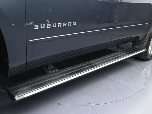 Used 2019 Chevrolet Suburban Premier image 35