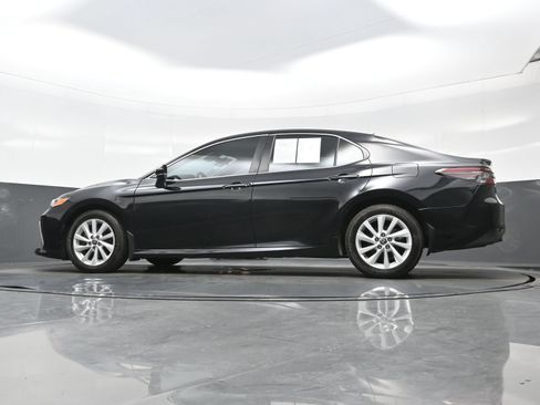 Used 2022 Toyota Camry LE FWD image 28