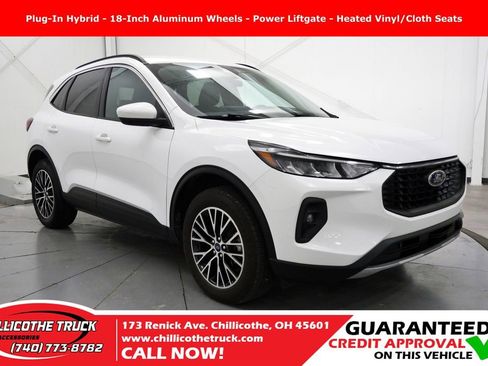 Used 2023 Ford Escape SE FWD image 1