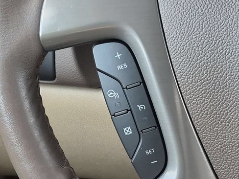Used 2012 GMC Yukon SLT w/ SLT-2 Equipment Package AWD/4WD image 25