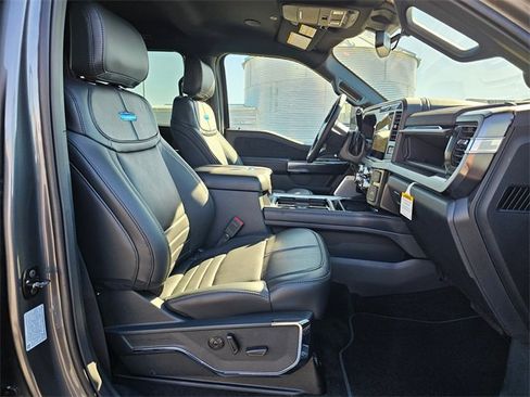New 2026 Ford F250 Platinum w/ Tremor Off-Road Package image 15