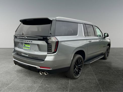 New 2026 Chevrolet Suburban Premier image 7