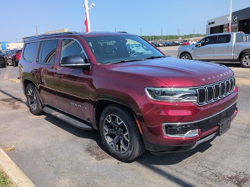 Used 2024 Jeep Wagoneer Series III AWD/4WD image 1