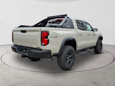New 2026 Chevrolet Colorado ZR2 w/ Midnight Edition AWD/4WD image 5