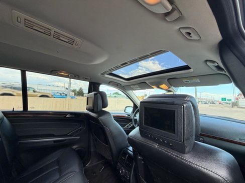 Used 2008 Mercedes-Benz GL 550 4MATIC image 17