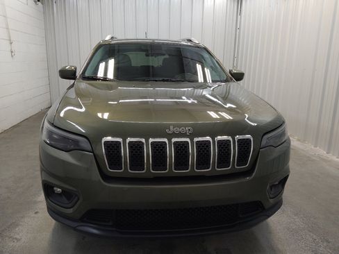 Used 2019 Jeep Cherokee Latitude w/ Cold Weather Group AWD/4WD image 14