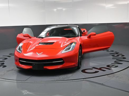 Used 2015 Chevrolet Corvette Stingray Coupe w/ 3LT Preferred Equipment Group RWD image 21