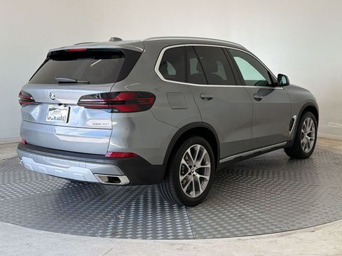 Used 2026 BMW X5 xDrive40i AWD/4WD image 9
