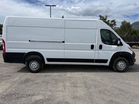 Used 2023 RAM ProMaster 3500 FWD image 3