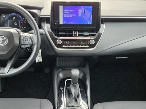 Used 2026 Toyota Corolla LE FWD image 17