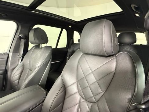 Used 2025 BMW X5 xDrive40i w/ Parking Assistance Package AWD/4WD image 16