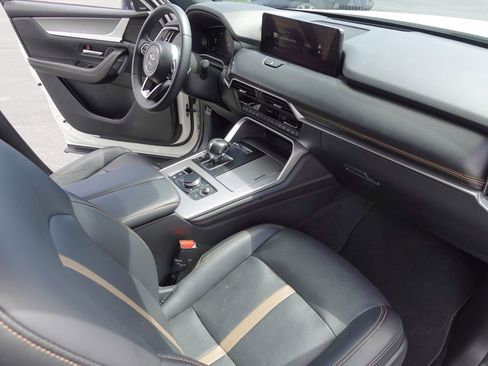 Used 2024 MAZDA CX-90 Plug-In Hybrid w/ Premium Plus AWD/4WD image 13