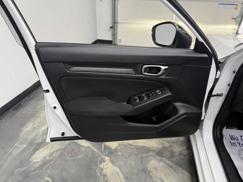 Used 2022 Honda Civic Sport Touring image 9