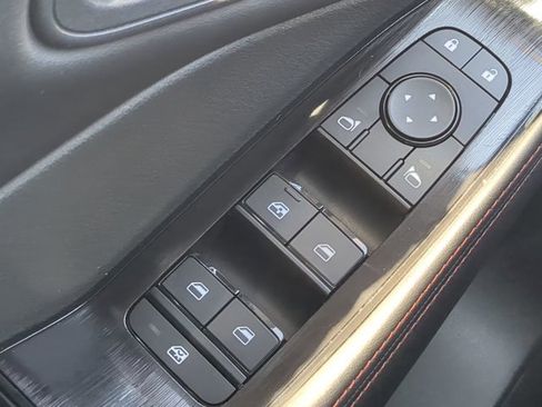 Certified 2025 Nissan Rogue SV AWD/4WD image 23