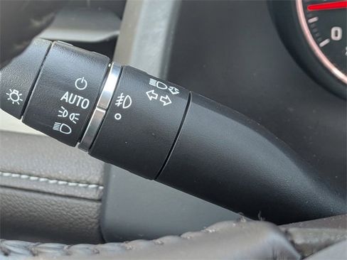 Used 2019 GMC Acadia SLT image 29