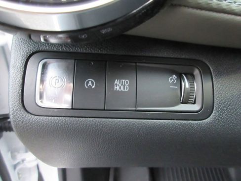 New 2026 Chevrolet Equinox LT FWD image 22
