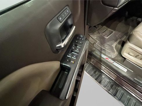 Used 2016 Chevrolet Silverado 1500 LTZ Z71 image 18