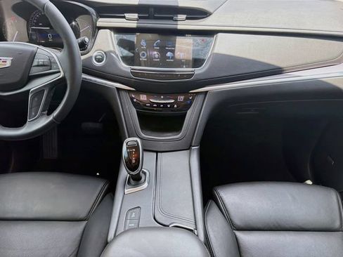 Used 2019 Cadillac XT5 Premium Luxury FWD image 20