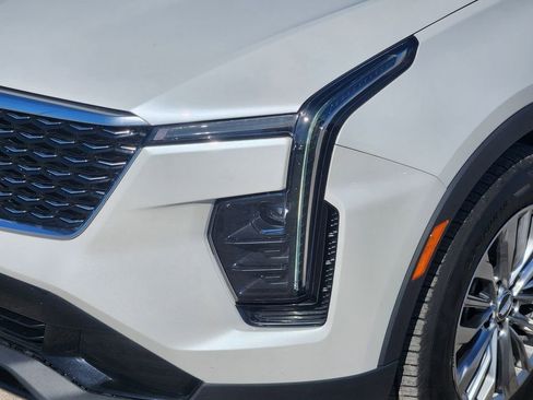 Used 2024 Cadillac XT4 Premium Luxury image 10