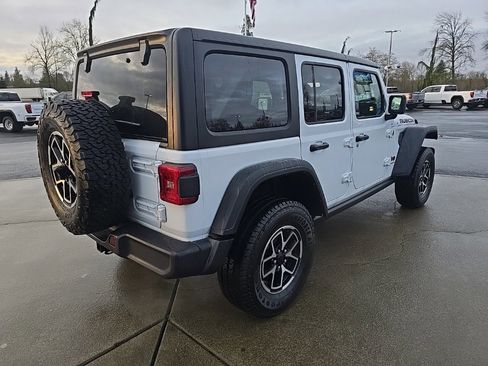 Used 2024 Jeep Wrangler Unlimited Rubicon image 6