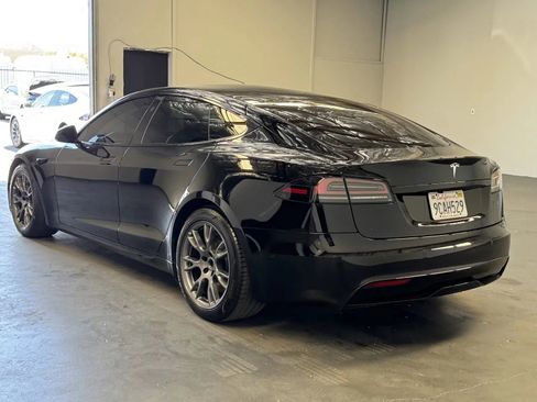 Used 2022 Tesla Model S Base image 2