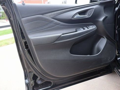 Used 2025 Buick Envista Sport Touring FWD image 39