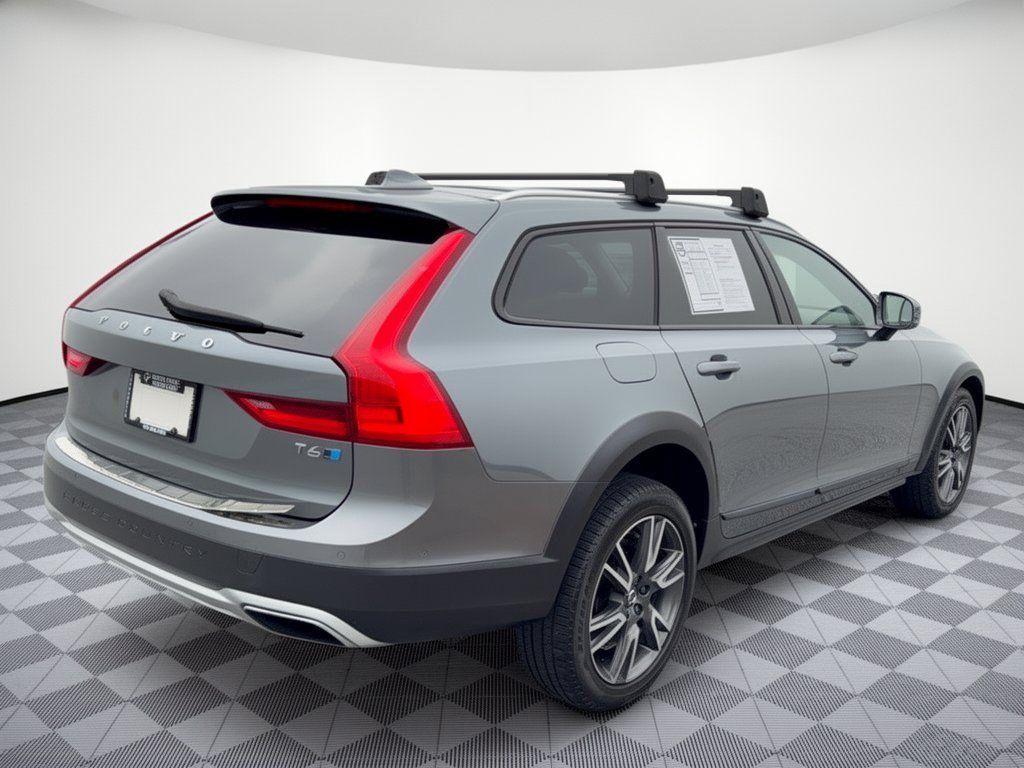 Used 2017 Volvo V90 T6 Cross Country AWD/4WD image 9
