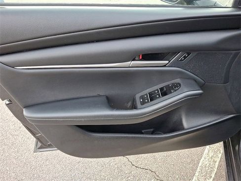 Used 2023 MAZDA MAZDA3 s image 9