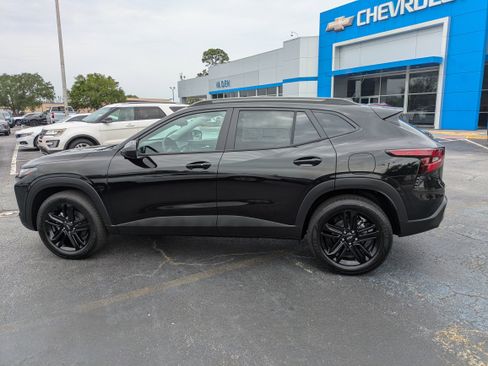 New 2026 Chevrolet Trax ACTIV FWD image 30