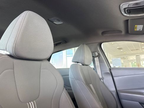 Used 2024 Hyundai Elantra SEL FWD image 16
