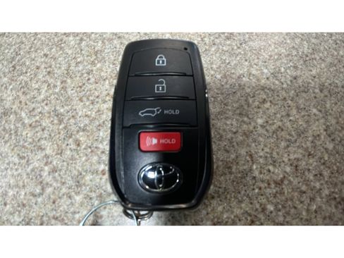 Used 2024 Toyota Highlander Limited AWD/4WD image 22