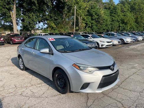 Used 2014 Toyota Corolla LE FWD image 3