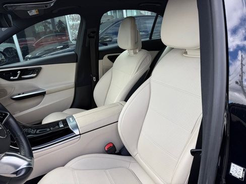 Used 2022 Mercedes-Benz C 300 Sedan image 23