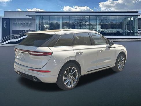 Used 2024 Lincoln Corsair Grand Touring AWD/4WD image 7
